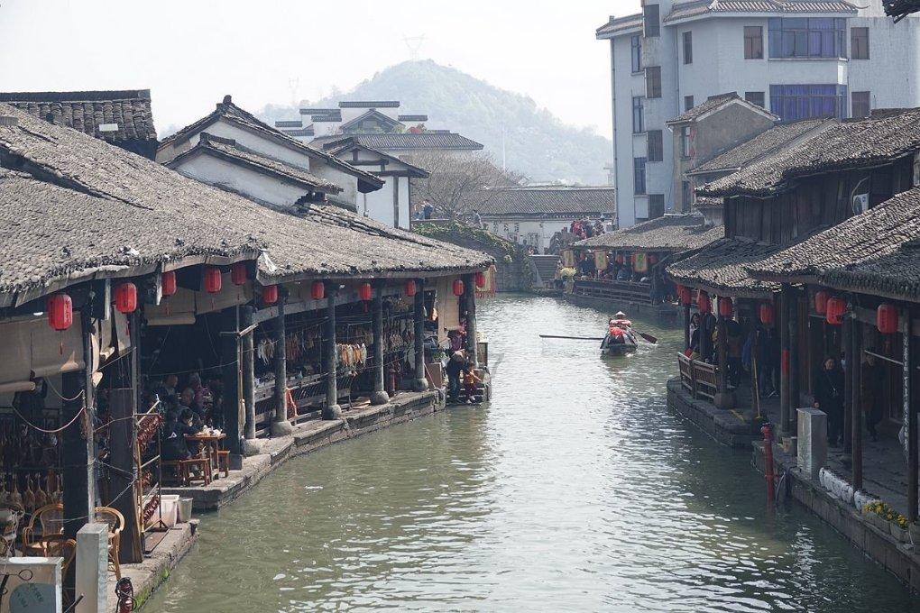 cf手游枪皇段位一下不用晋级吗？游戏画面